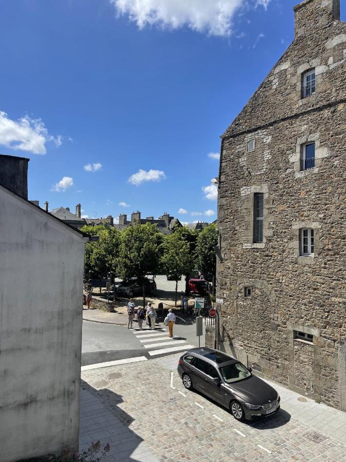 Helen Villa Dinan Exterior foto